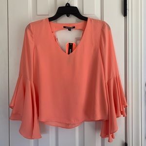Gianni Bini bell sleeve top